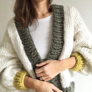 Sweater cardigan multicolor unique wool alpaca handknit high quality chunky wool knit scandium wooden