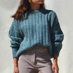 Vintage silk/slpaca/wool blend chunky ribbed cable knit pullover.size m